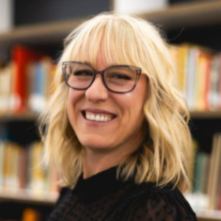 a portrait of Kerri Rittschof